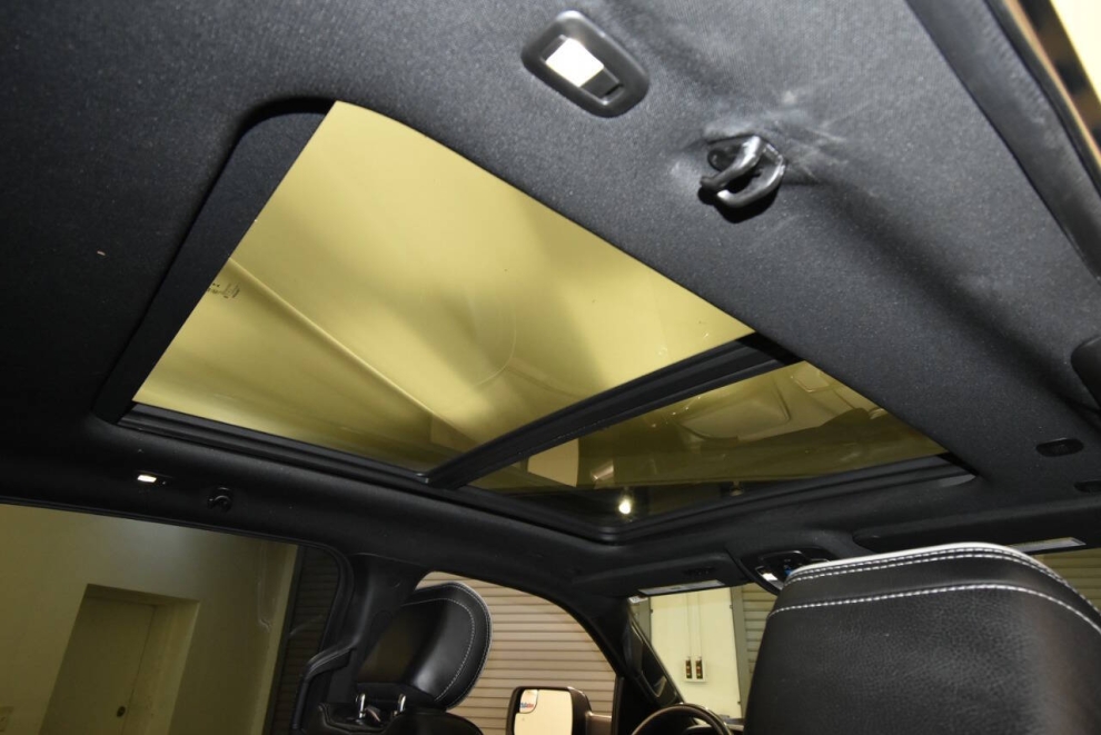 2021 RAM 1500 Limited 4x4 4dr Crew Cab 5.6 ft. SB Pickup, Black, Mileage: 78,595 - photo 18