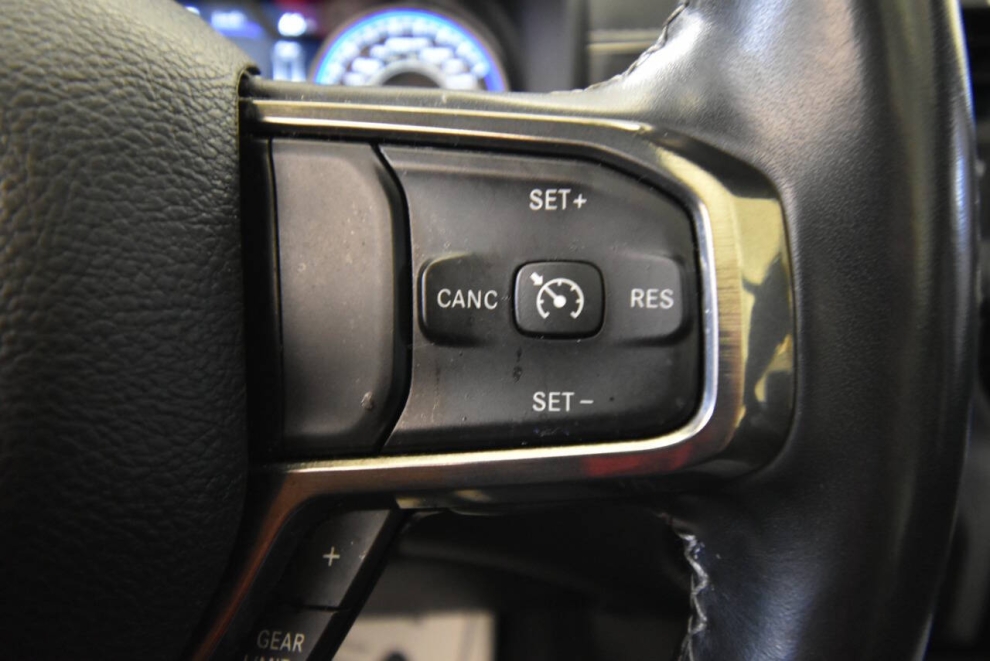 2021 RAM 1500 Limited 4x4 4dr Crew Cab 5.6 ft. SB Pickup, Black, Mileage: 78,595 - photo 30