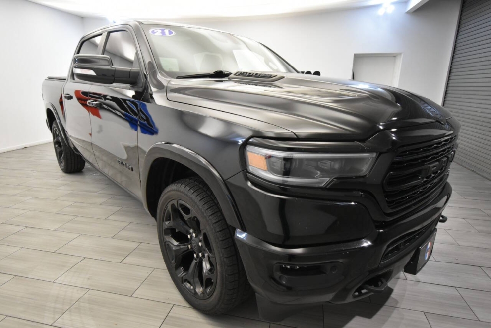 2021 RAM 1500 Limited 4x4 4dr Crew Cab 5.6 ft. SB Pickup, Black, Mileage: 78,595 - photo 6