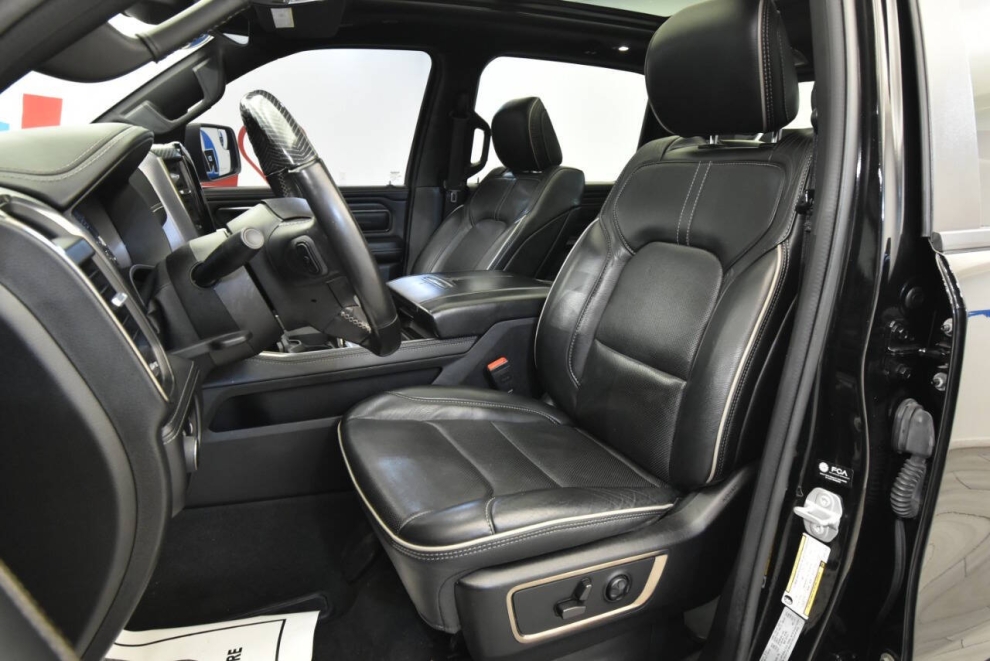 2021 RAM 1500 Limited 4x4 4dr Crew Cab 5.6 ft. SB Pickup, Black, Mileage: 78,595 - photo 9