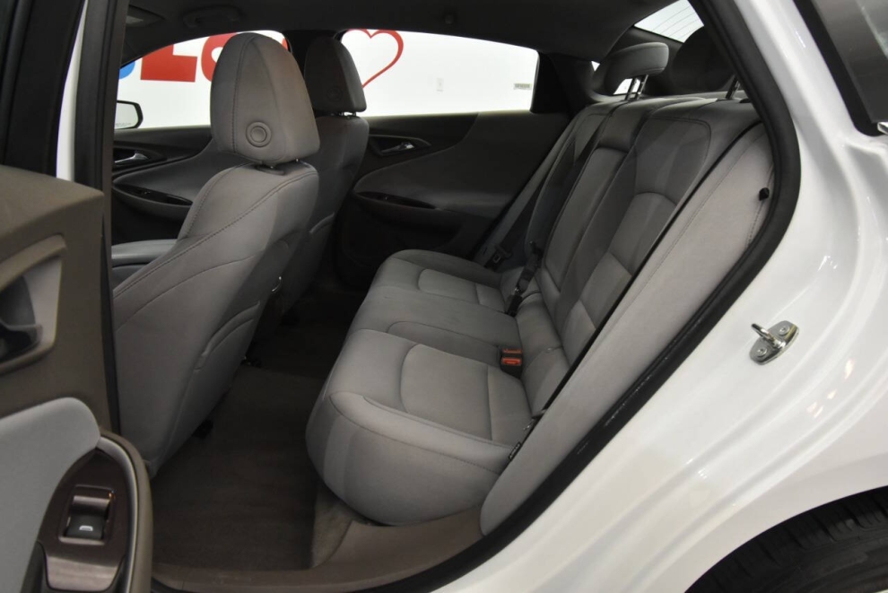 2022 Chevrolet Malibu LT 4dr Sedan, White, Mileage: 100,825 - photo 12