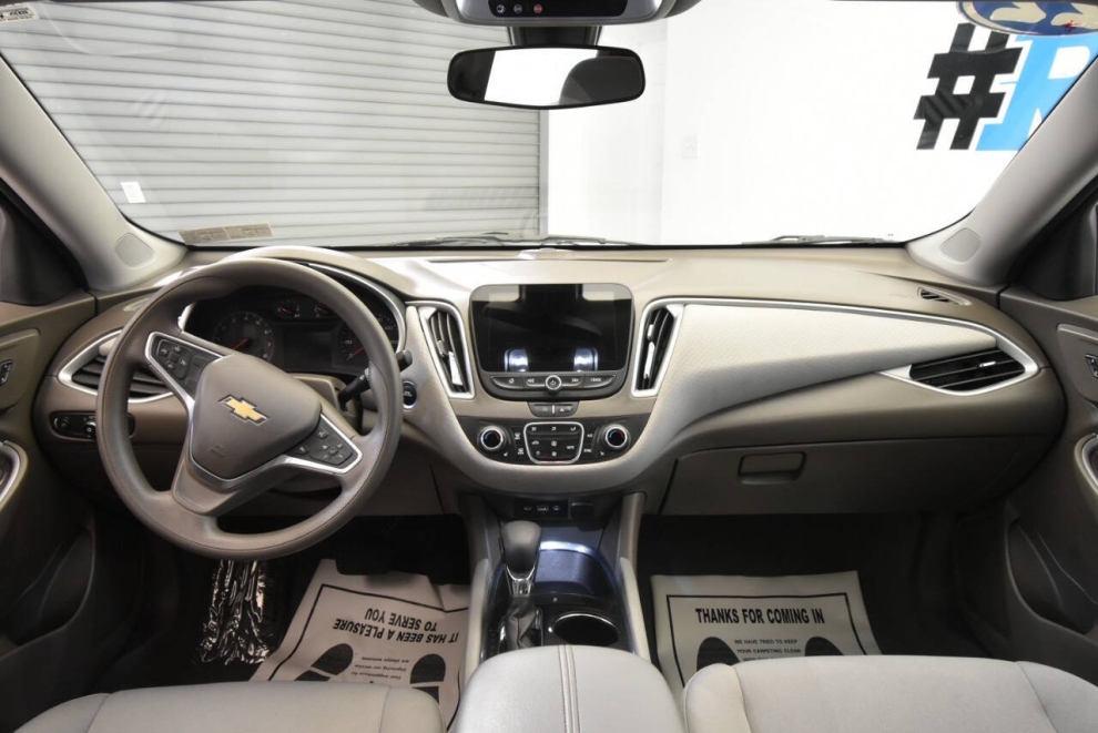2022 Chevrolet Malibu LT 4dr Sedan, White, Mileage: 100,825 - photo 17