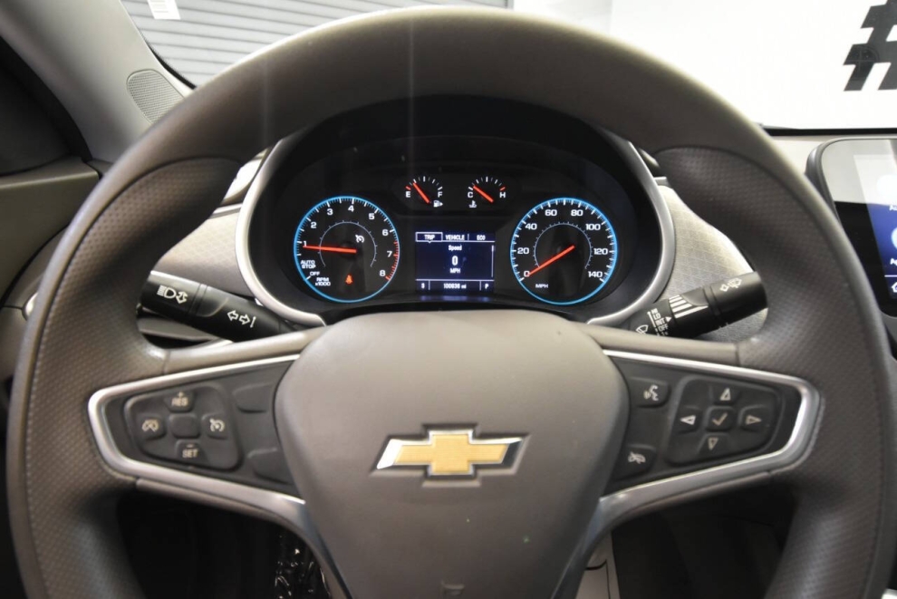 2022 Chevrolet Malibu LT 4dr Sedan, White, Mileage: 100,825 - photo 23
