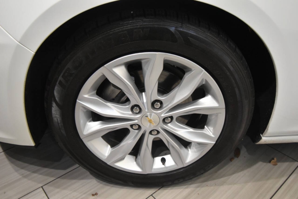 2022 Chevrolet Malibu LT 4dr Sedan, White, Mileage: 100,825 - photo 8