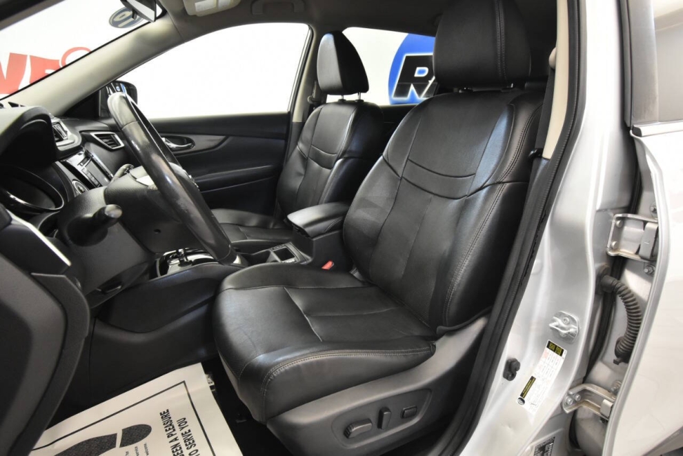 2016 Nissan Rogue, Silver, Mileage: 97,109 - photo 10