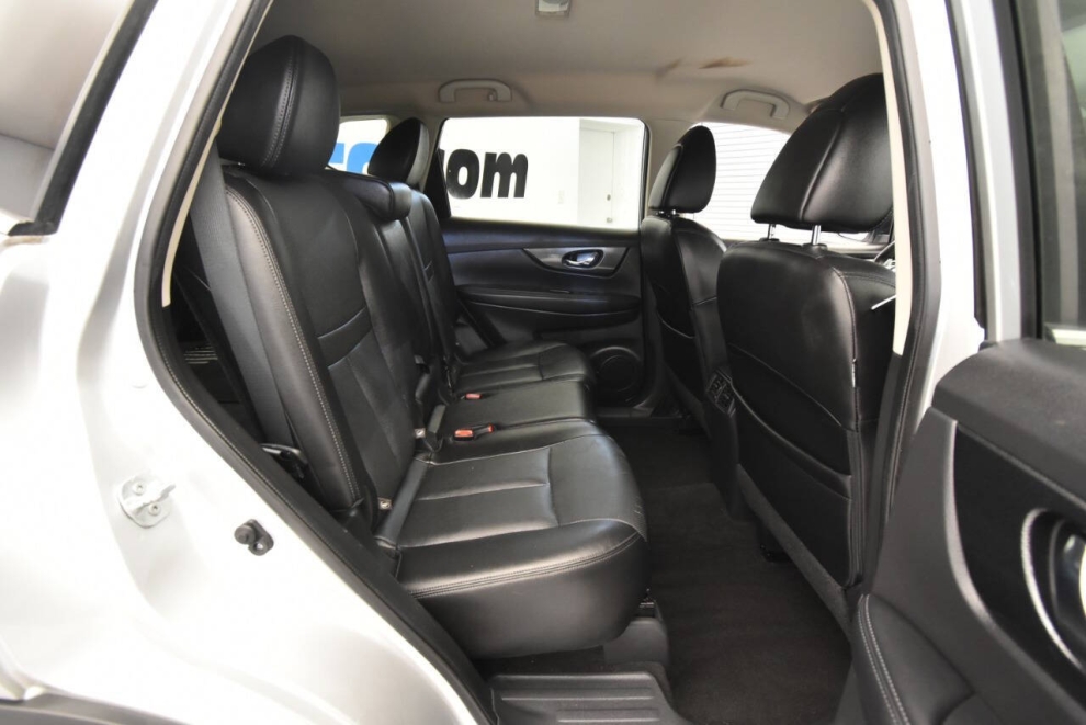 2016 Nissan Rogue, Silver, Mileage: 97,109 - photo 16