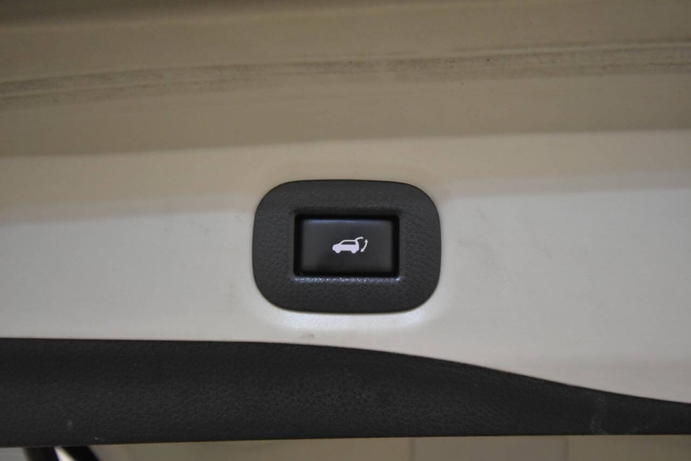 2016 Nissan Rogue, Silver, Mileage: 97,109 - photo 32