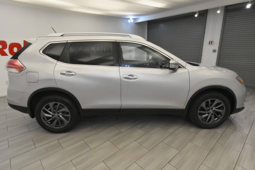 2016 Nissan Rogue, Silver, Mileage: 97,109 - photo 5