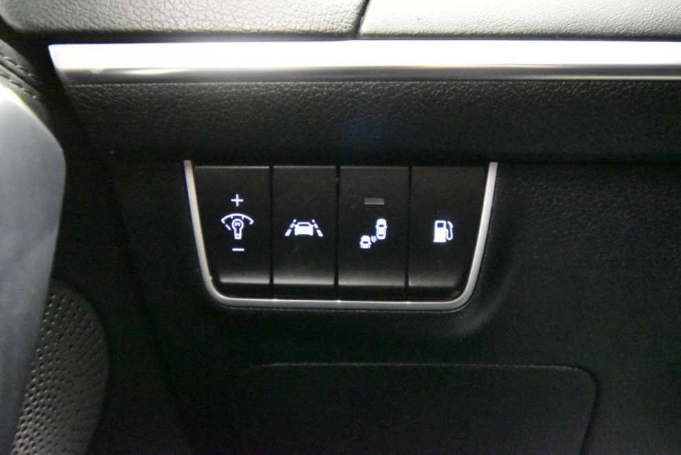 2018 Kia Stinger GT1, Black, Mileage: 88,230 - photo 28