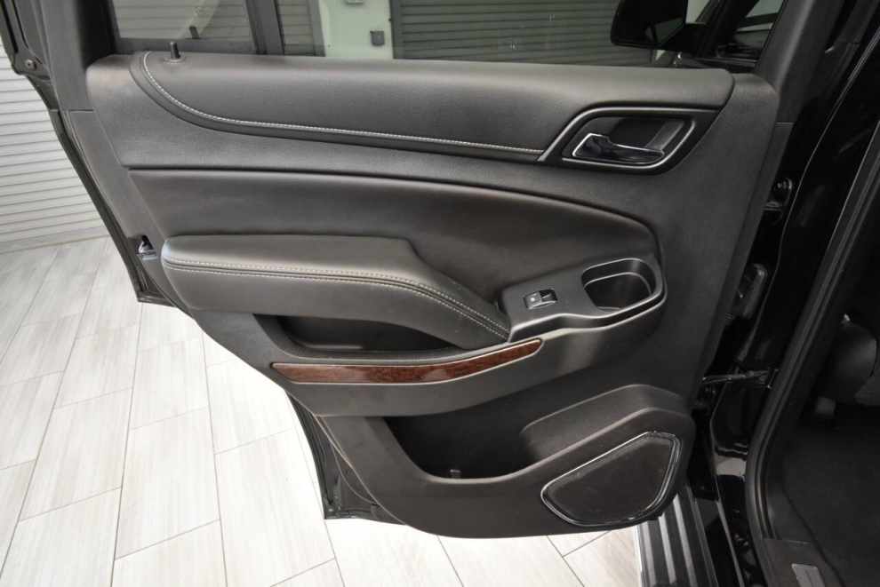 2019 GMC Yukon SLT 4x4 4dr SUV, Black, Mileage: 107,446 - photo 13