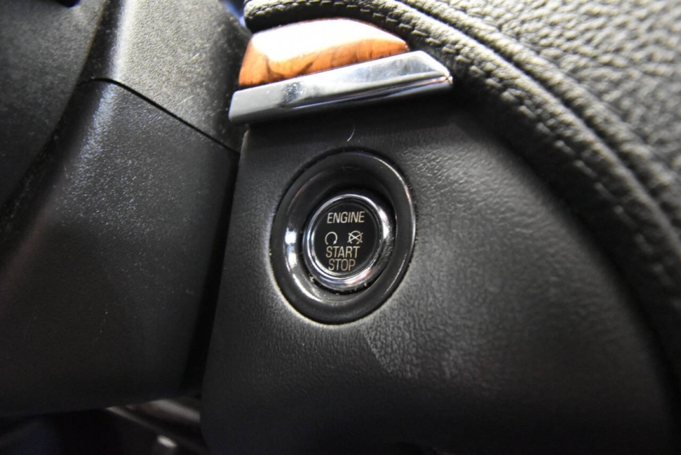 2013 Lincoln MKS Base AWD 4dr Sedan, Silver, Mileage: 81,137 - photo 19