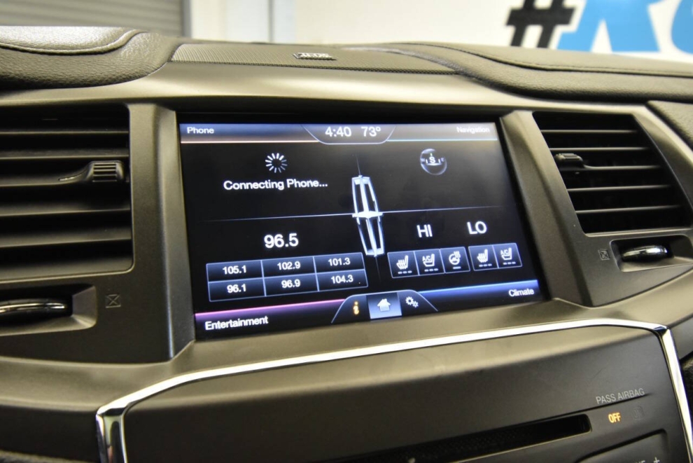 2013 Lincoln MKS Base AWD 4dr Sedan, Silver, Mileage: 81,137 - photo 22