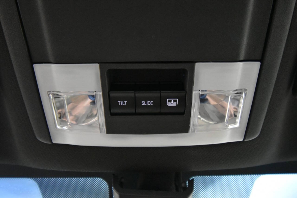 2013 Lincoln MKS Base AWD 4dr Sedan, Silver, Mileage: 81,137 - photo 29