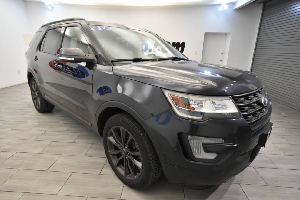 2017 Ford Explorer XLT AWD 4dr SUV, Charcoal, Mileage: 98,813 - photo 6