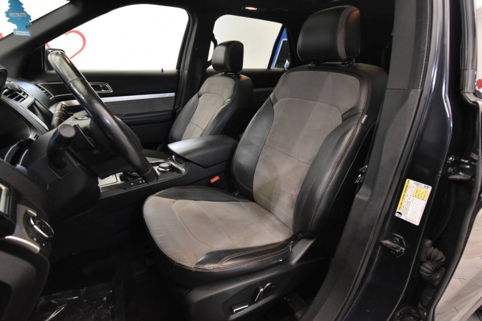 2017 Ford Explorer XLT AWD 4dr SUV, Charcoal, Mileage: 98,813 - photo 8