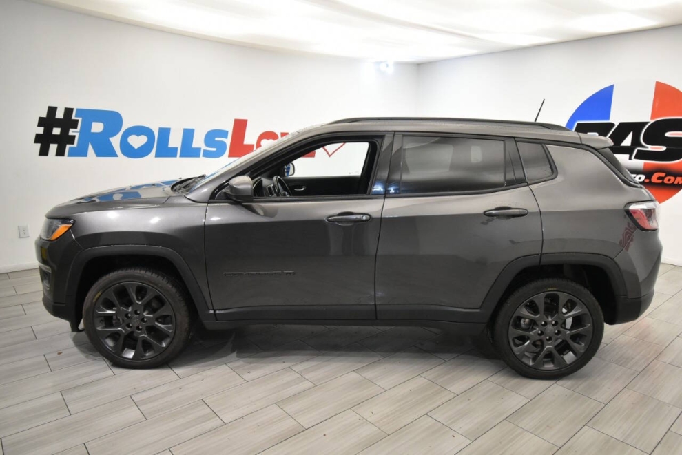 2021 Jeep Compass 80th Anniversary Edition 4x4 4dr SUV, Gray, Mileage: 86,743 - photo 1
