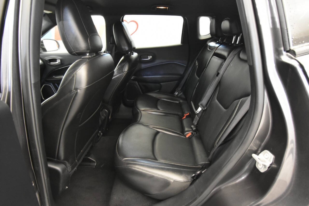 2021 Jeep Compass 80th Anniversary Edition 4x4 4dr SUV, Gray, Mileage: 86,743 - photo 12