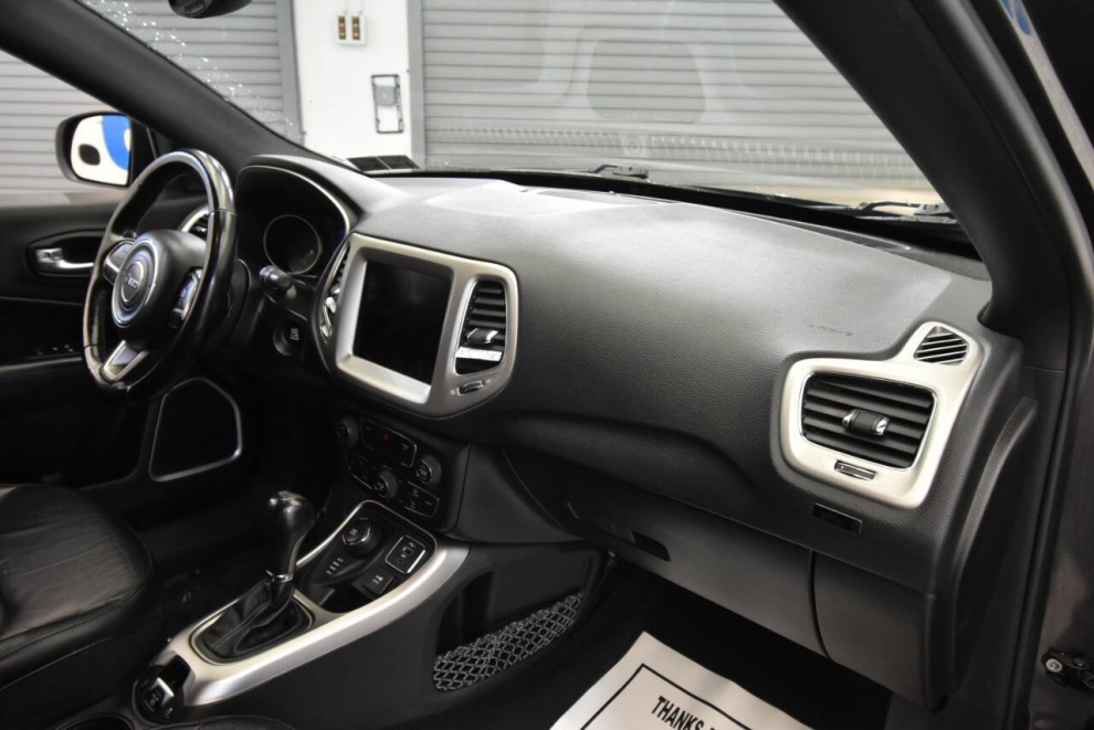 2021 Jeep Compass 80th Anniversary Edition 4x4 4dr SUV, Gray, Mileage: 86,743 - photo 14