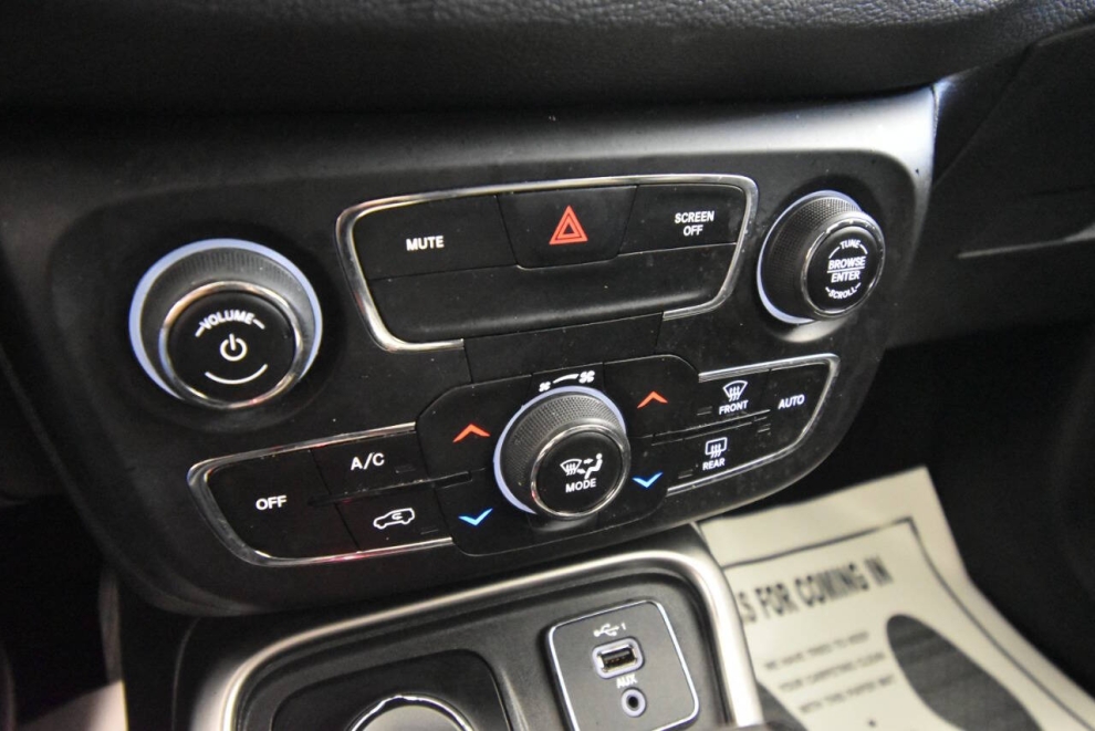 2021 Jeep Compass 80th Anniversary Edition 4x4 4dr SUV, Gray, Mileage: 86,743 - photo 20