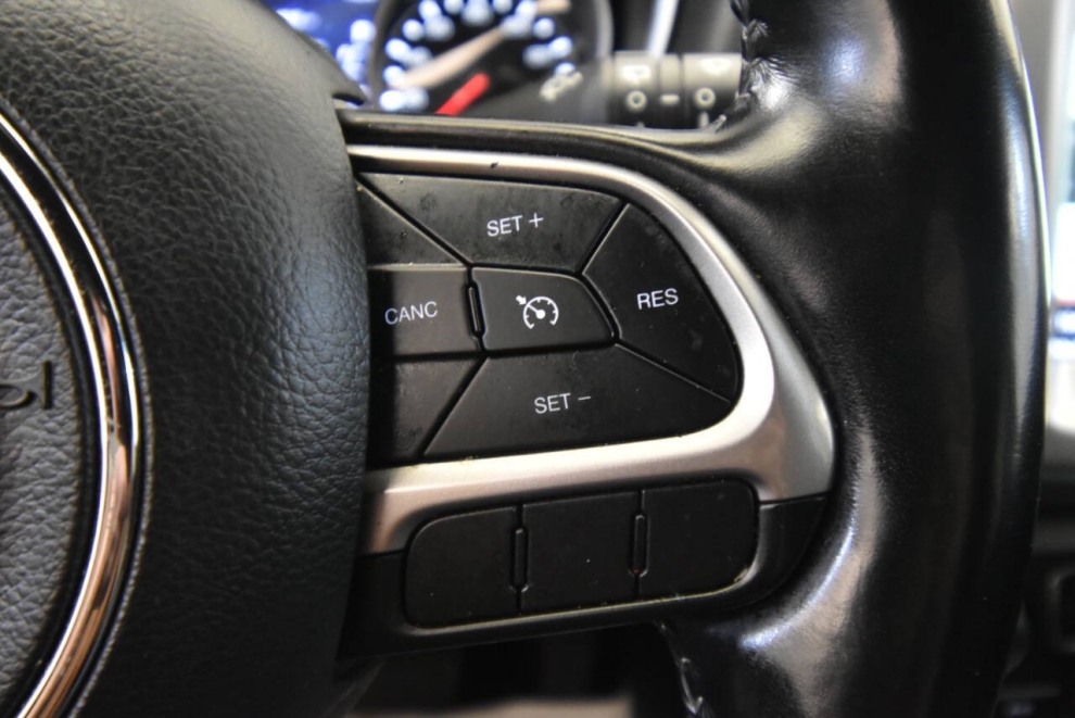 2021 Jeep Compass 80th Anniversary Edition 4x4 4dr SUV, Gray, Mileage: 86,743 - photo 25