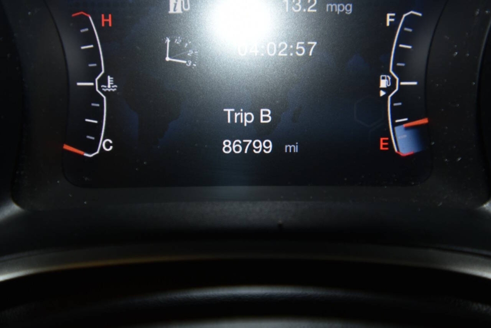 2021 Jeep Compass 80th Anniversary Edition 4x4 4dr SUV, Gray, Mileage: 86,743 - photo 26