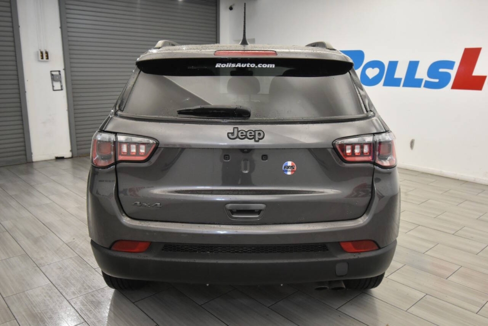 2021 Jeep Compass 80th Anniversary Edition 4x4 4dr SUV, Gray, Mileage: 86,743 - photo 3