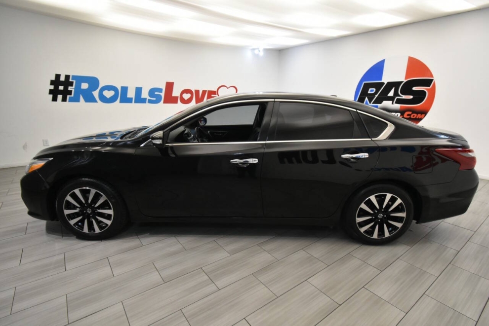 2018 Nissan Altima SL, Black, Mileage: 112,360 - photo 1