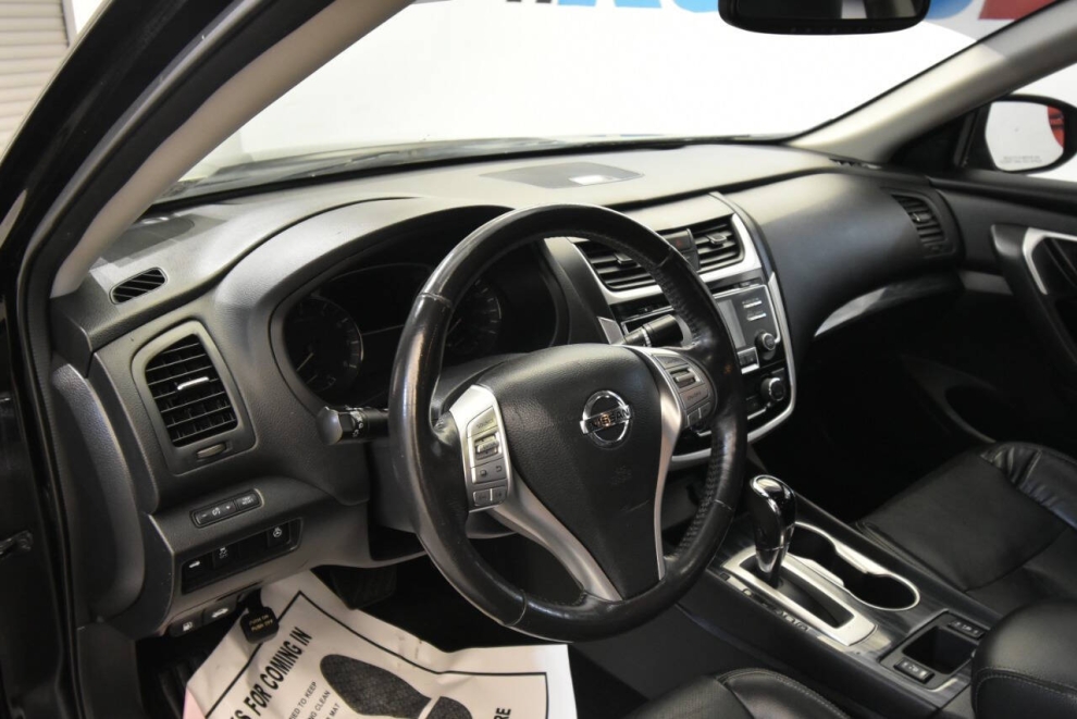 2018 Nissan Altima SL, Black, Mileage: 112,360 - photo 10