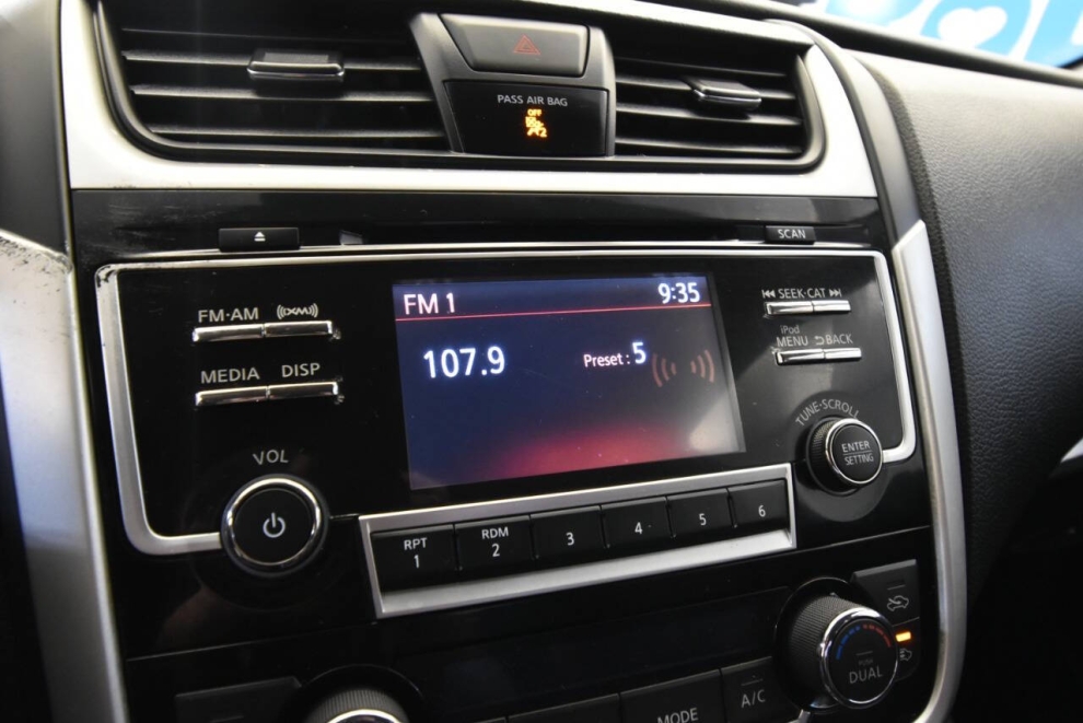 2018 Nissan Altima SL, Black, Mileage: 112,360 - photo 21