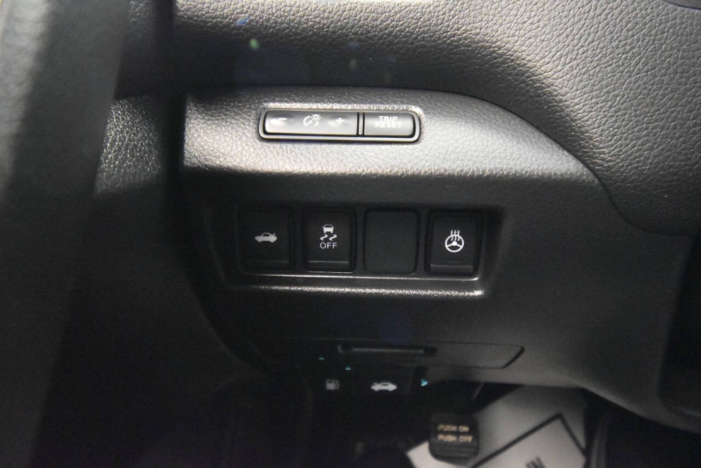 2018 Nissan Altima SL, Black, Mileage: 112,360 - photo 27