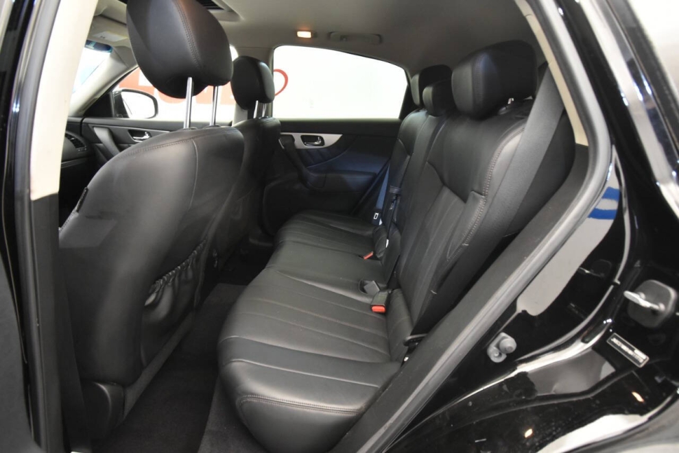 2017 Infiniti QX70 Base AWD 4dr SUV, Black, Mileage: 118,755 - photo 12