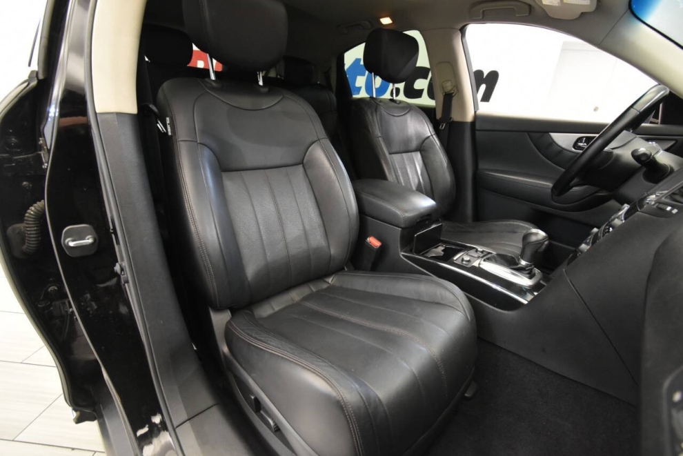 2017 Infiniti QX70 Base AWD 4dr SUV, Black, Mileage: 118,755 - photo 15