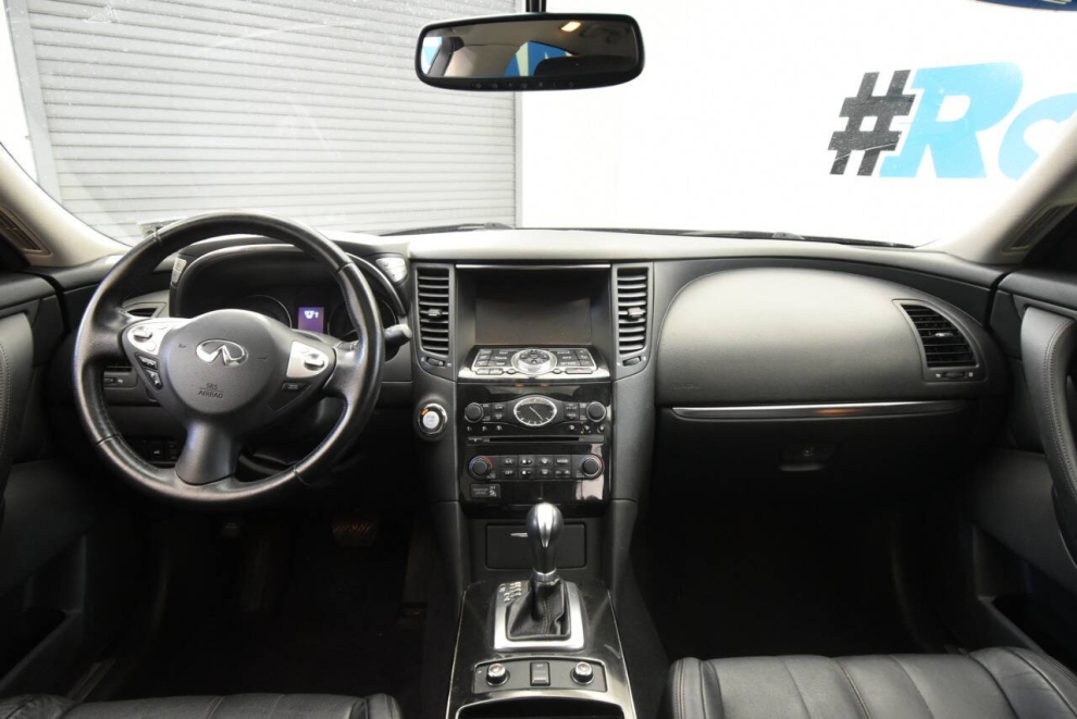 2017 Infiniti QX70 Base AWD 4dr SUV, Black, Mileage: 118,755 - photo 17