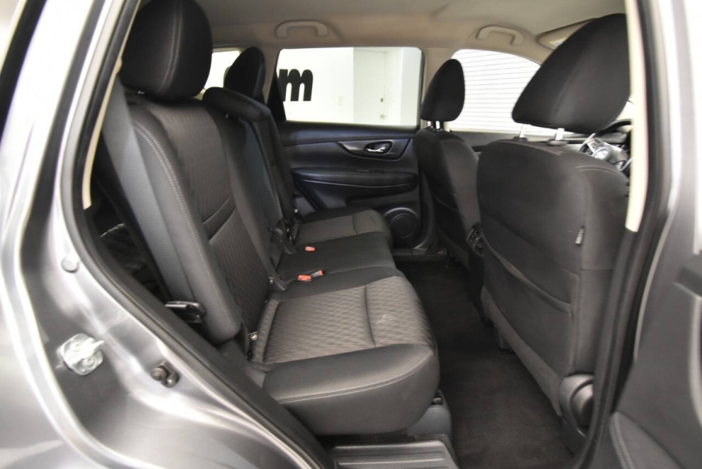 2020 Nissan Rogue SL AWD, Gray, Mileage: 86,362 - photo 16