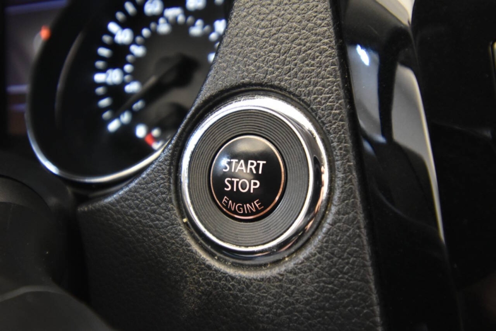 2020 Nissan Rogue SL AWD, Gray, Mileage: 86,362 - photo 18