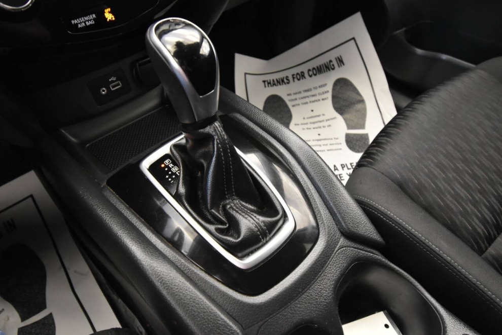 2020 Nissan Rogue SL AWD, Gray, Mileage: 86,362 - photo 19