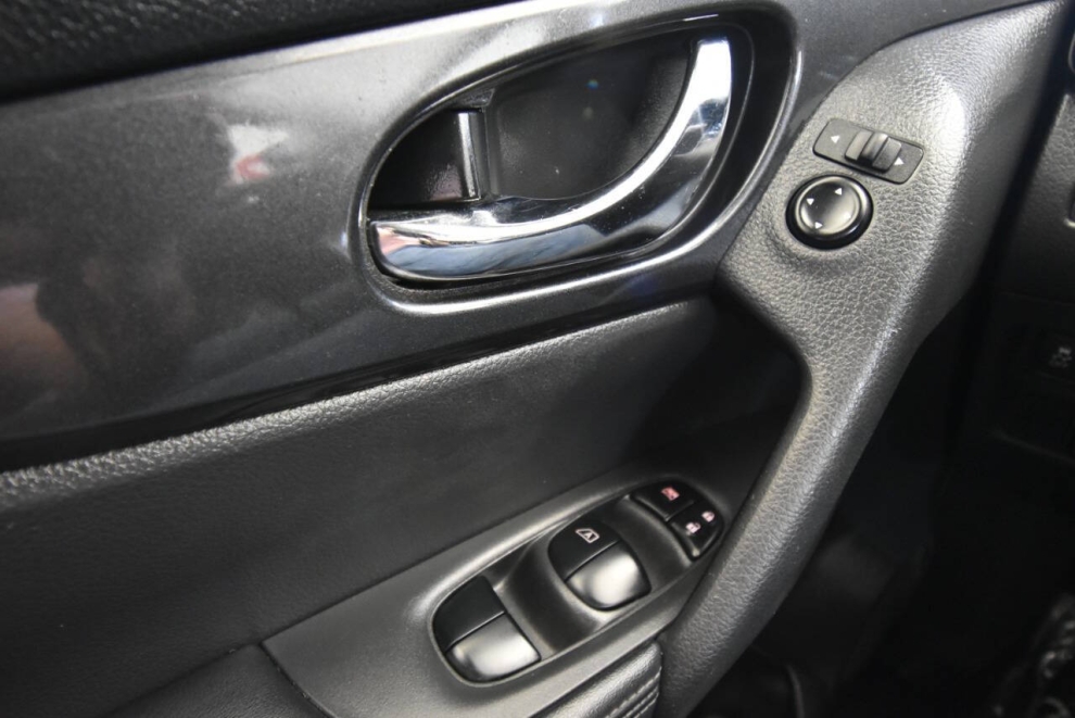 2020 Nissan Rogue SL AWD, Gray, Mileage: 86,362 - photo 28