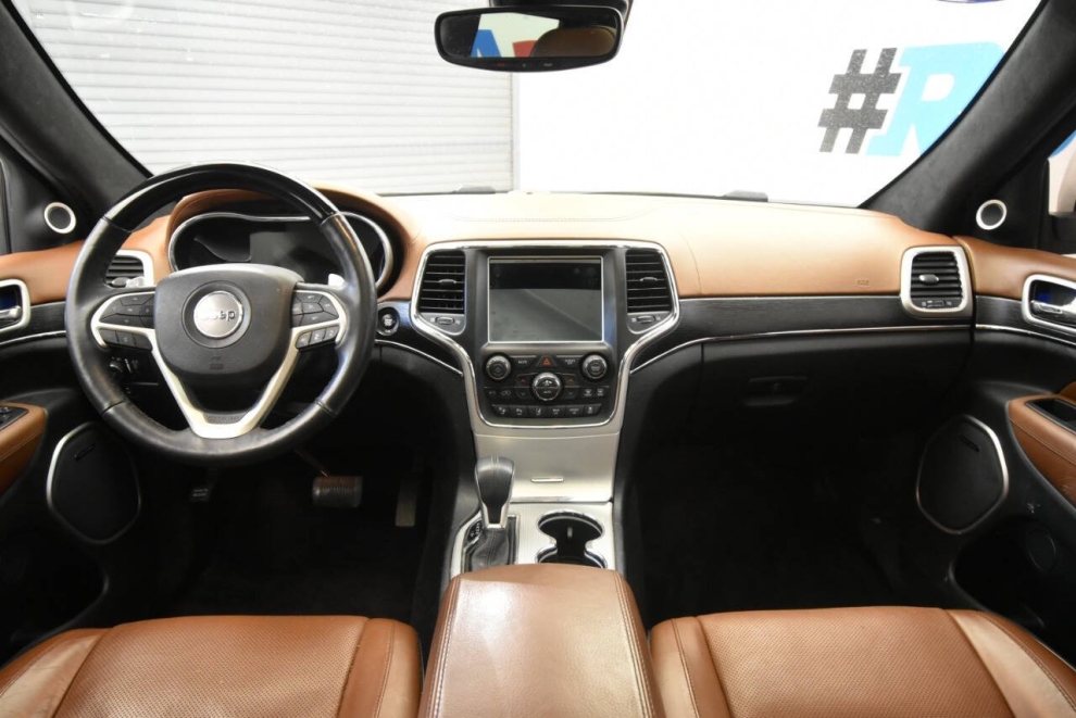 2018 Jeep Grand Cherokee Summit 4x4 4dr SUV, White, Mileage: 105,654 - photo 18