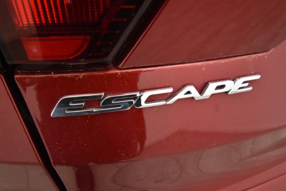 2019 Ford Escape SEL AWD 4dr SUV, Red, Mileage: 93,416 - photo 26