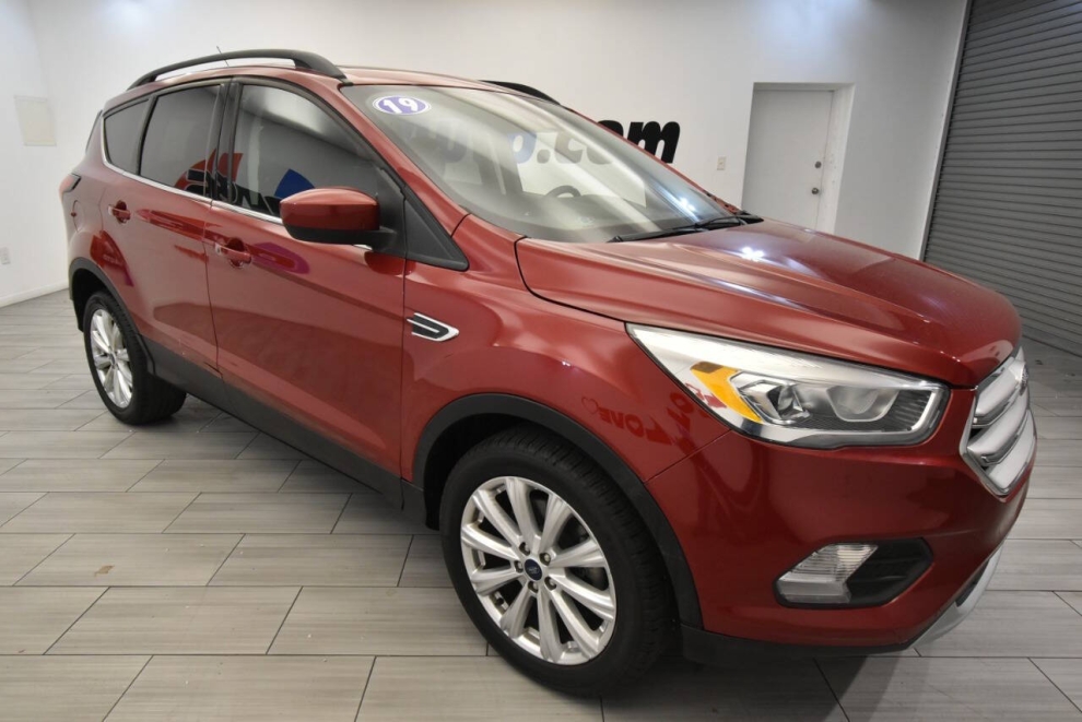 2019 Ford Escape SEL AWD 4dr SUV, Red, Mileage: 93,416 - photo 5