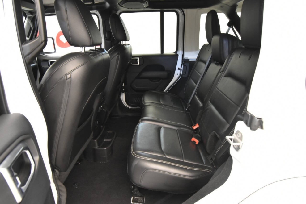 2018 Jeep Wrangler Unlimited Sahara, White, Mileage: 97,334 - photo 13
