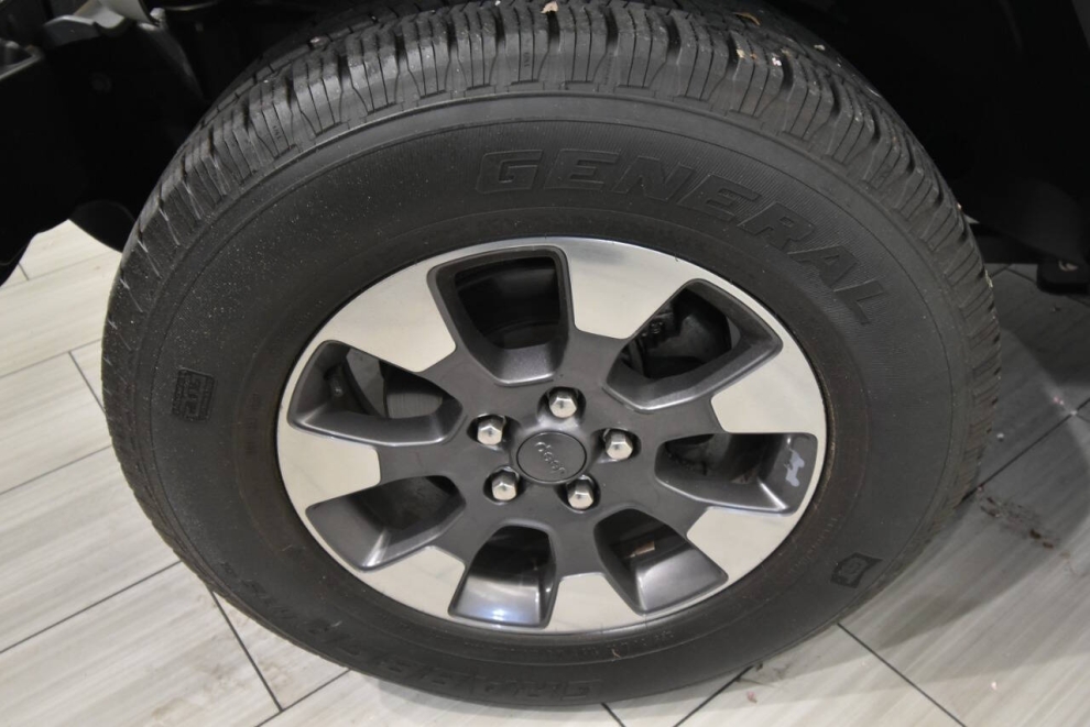 2018 Jeep Wrangler Unlimited Sahara, White, Mileage: 97,334 - photo 8