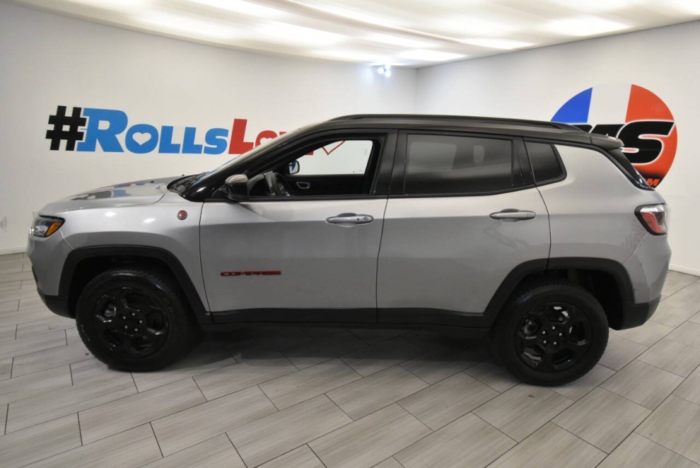 2023 Jeep Compass Trailhawk 4x4 4dr SUV, Silver, Mileage: 35,778 - photo 1