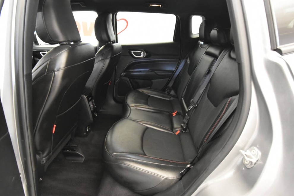 2023 Jeep Compass Trailhawk 4x4 4dr SUV, Silver, Mileage: 35,778 - photo 12