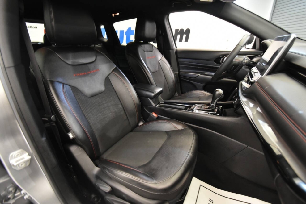 2023 Jeep Compass Trailhawk 4x4 4dr SUV, Silver, Mileage: 35,778 - photo 15