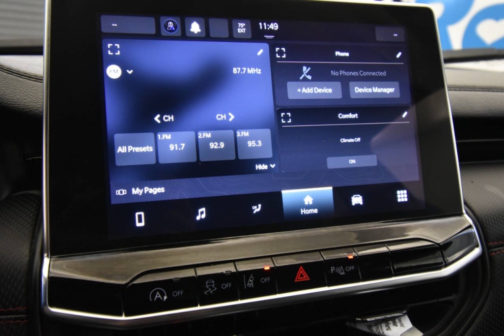 2023 Jeep Compass Trailhawk 4x4 4dr SUV, Silver, Mileage: 35,778 - photo 21