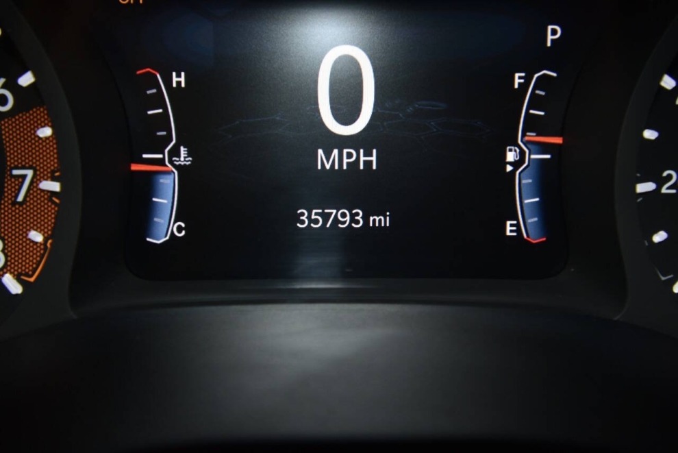 2023 Jeep Compass Trailhawk 4x4 4dr SUV, Silver, Mileage: 35,778 - photo 26