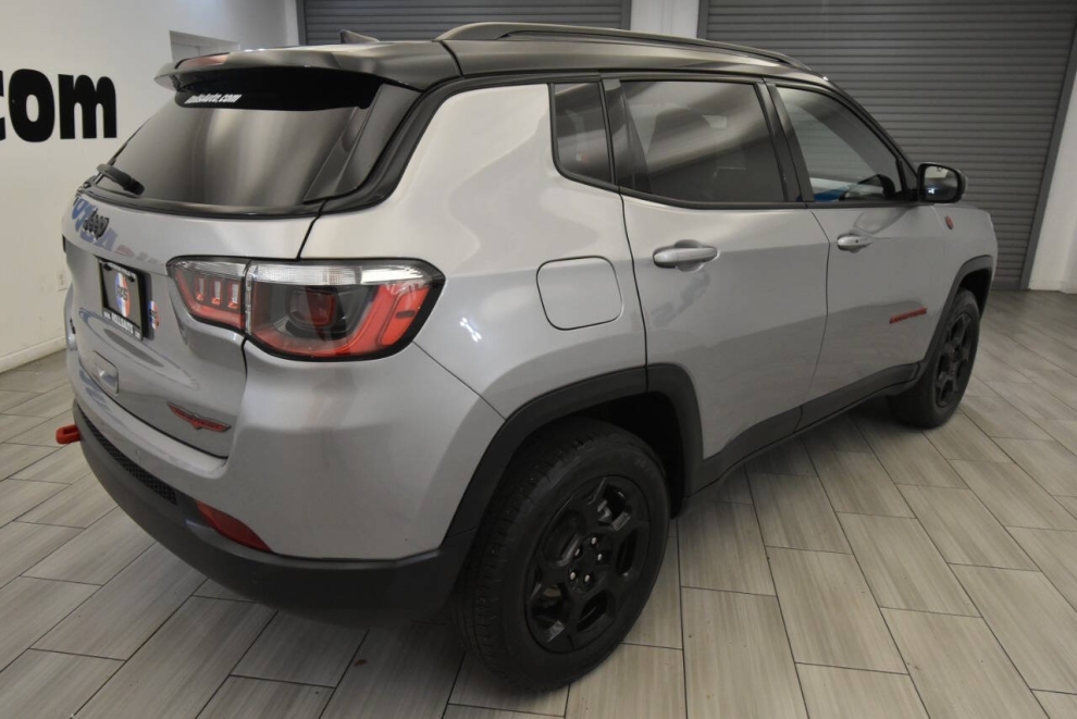 2023 Jeep Compass Trailhawk 4x4 4dr SUV, Silver, Mileage: 35,778 - photo 4