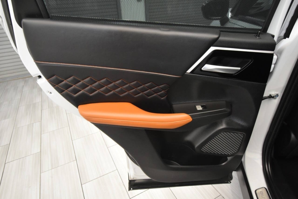 2022 Mitsubishi Outlander SEL, White, Mileage: 41,181 - photo 13