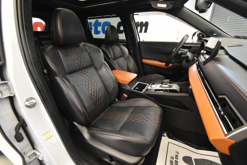 2022 Mitsubishi Outlander SEL, White, Mileage: 41,181 - photo 16